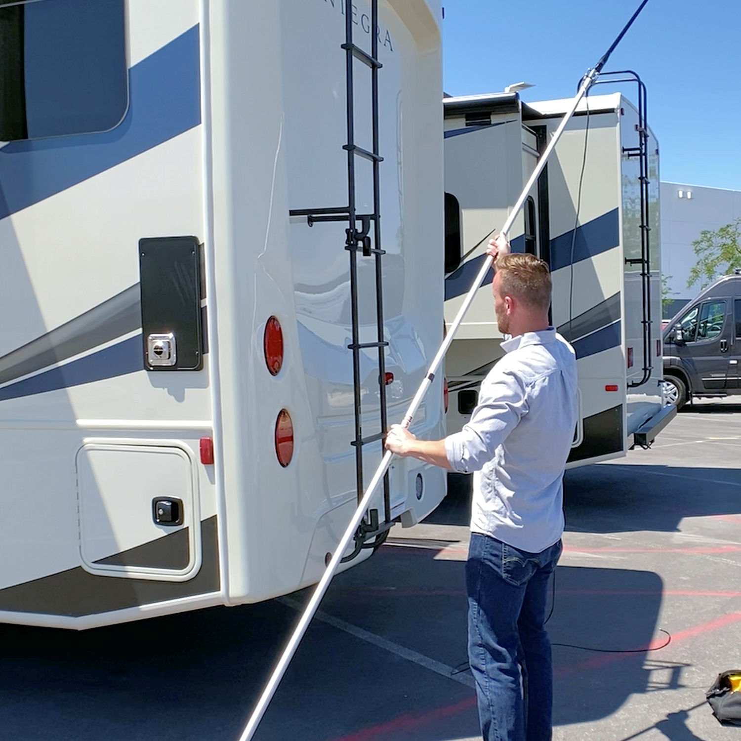 Top Signal SkyPole 12Foot RV Ladder Mount for Cellular Antennas